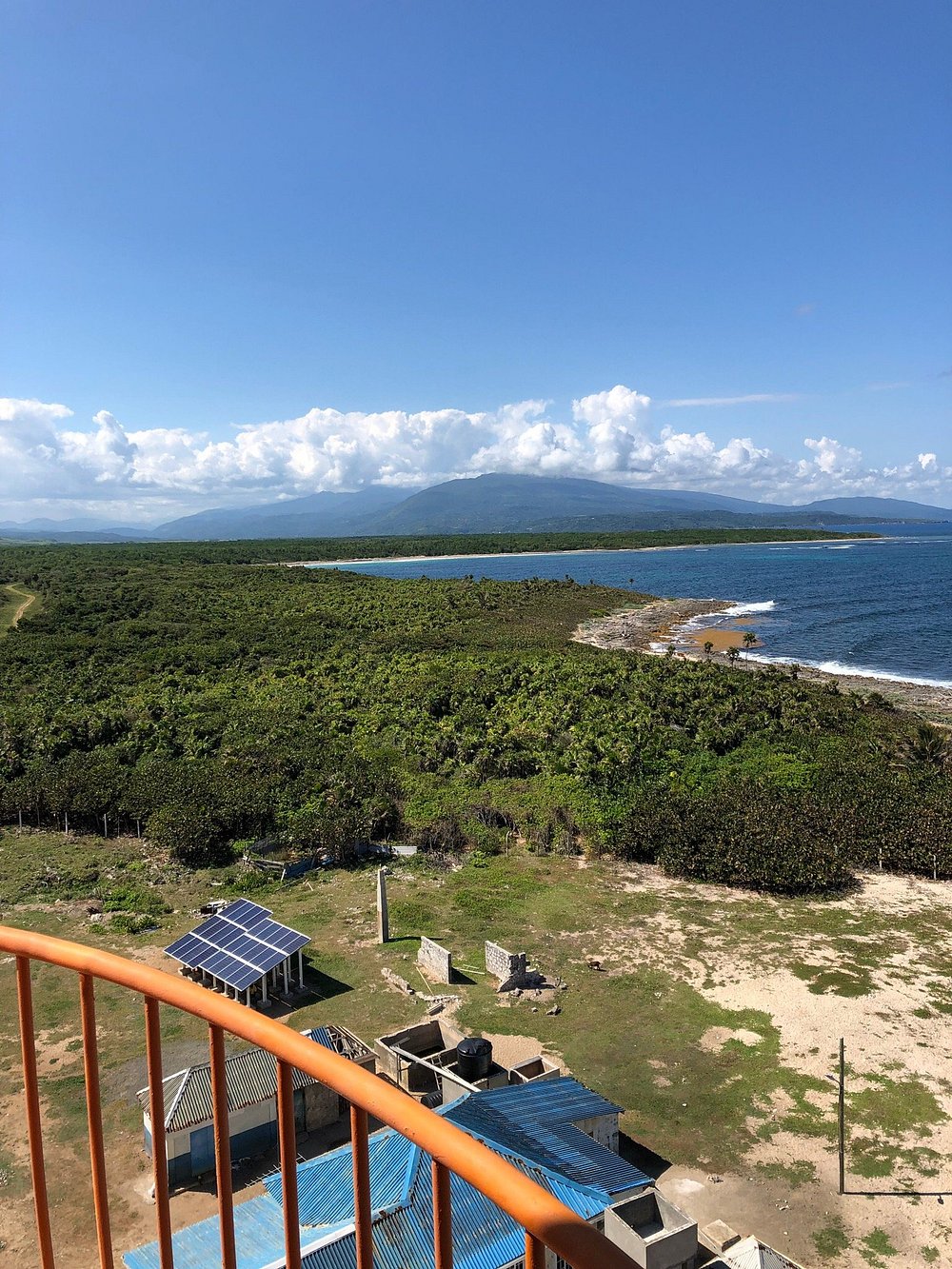 Coastal view on a private St. Thomas Jamaica tour